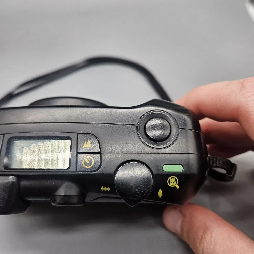 PENTAX IQZoom 115 Date Defective Powers On 35mm Point And Shoot Camera For Parts